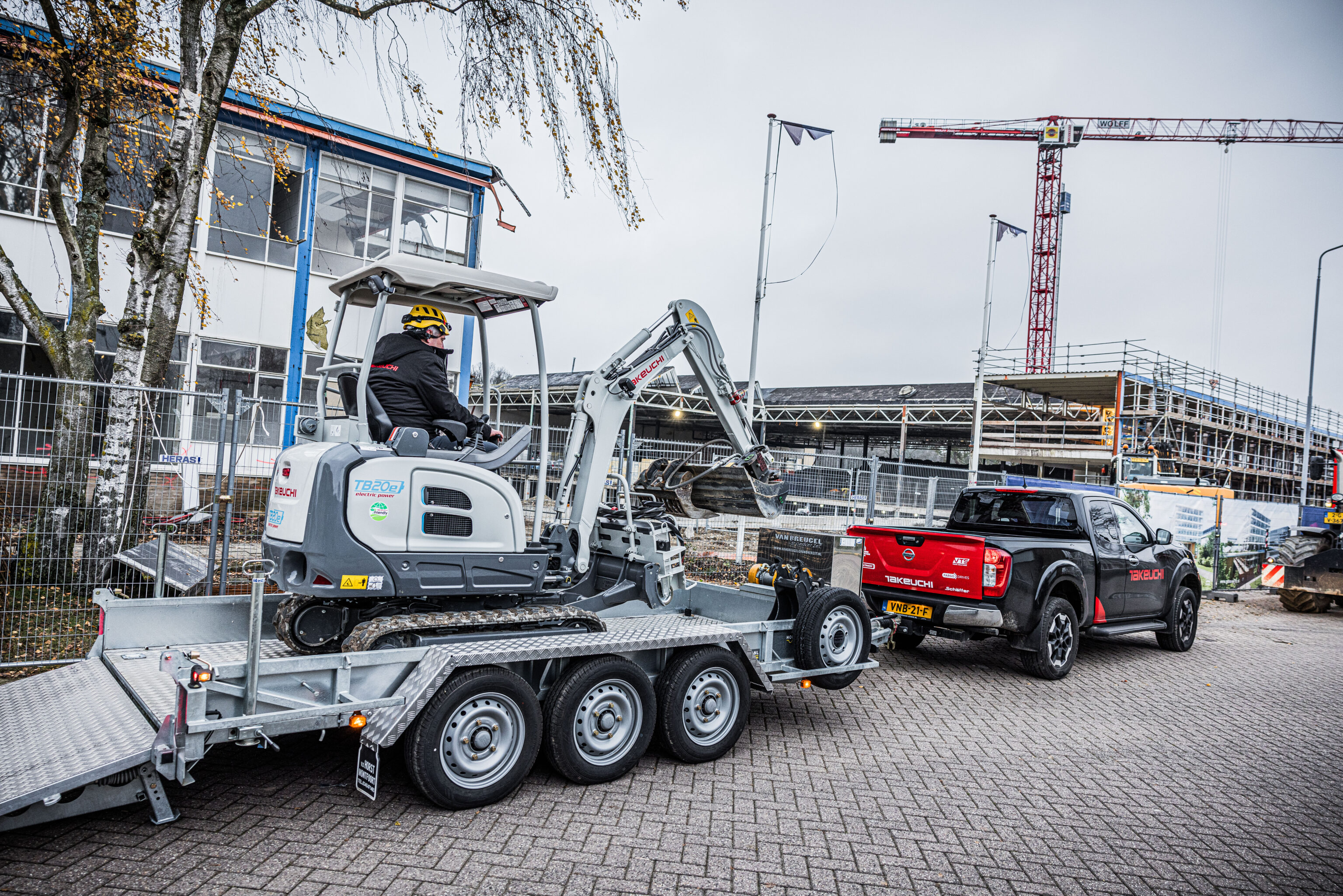Elektrisch kraantje op aanhanger