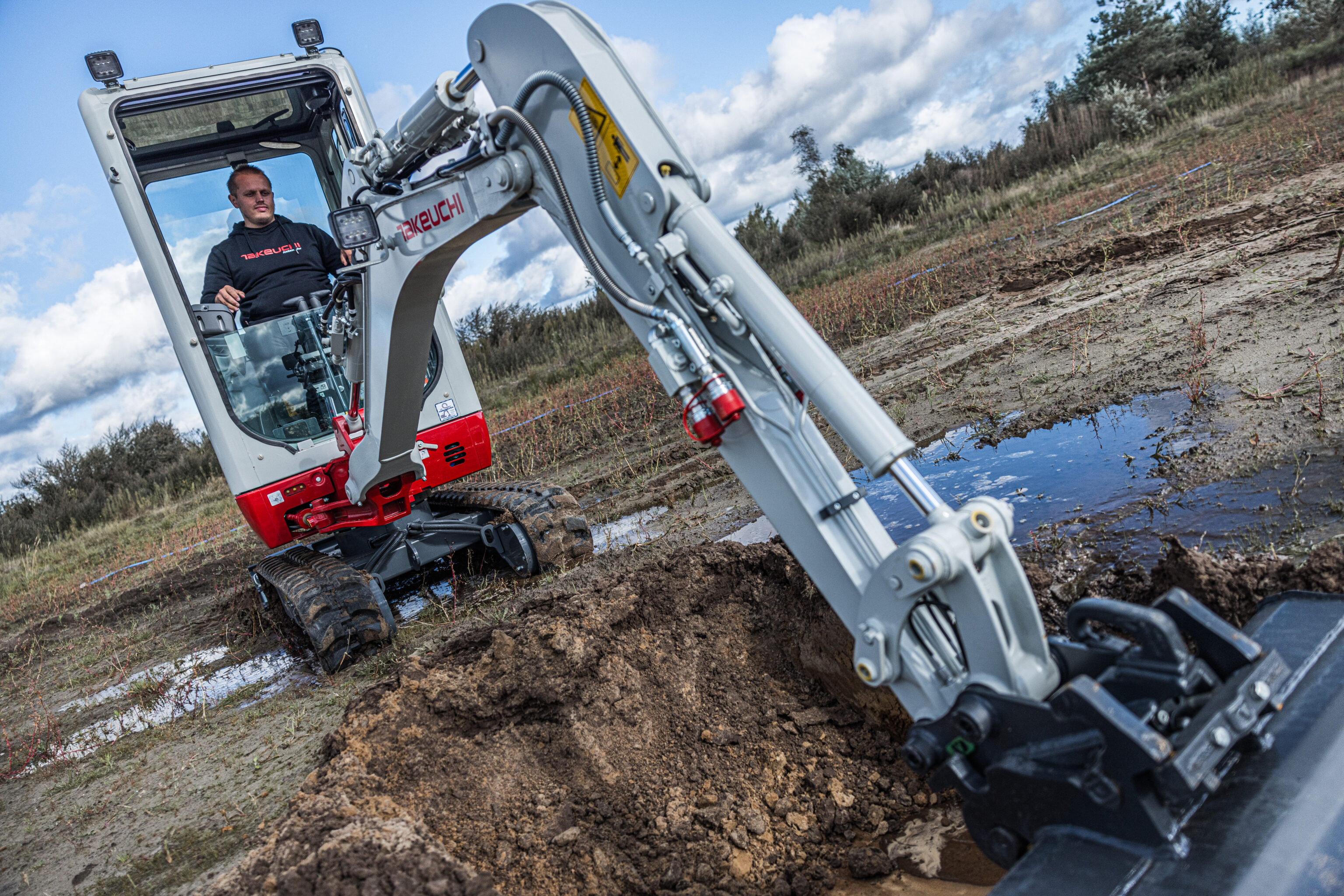 TB320 minigraver graaft
