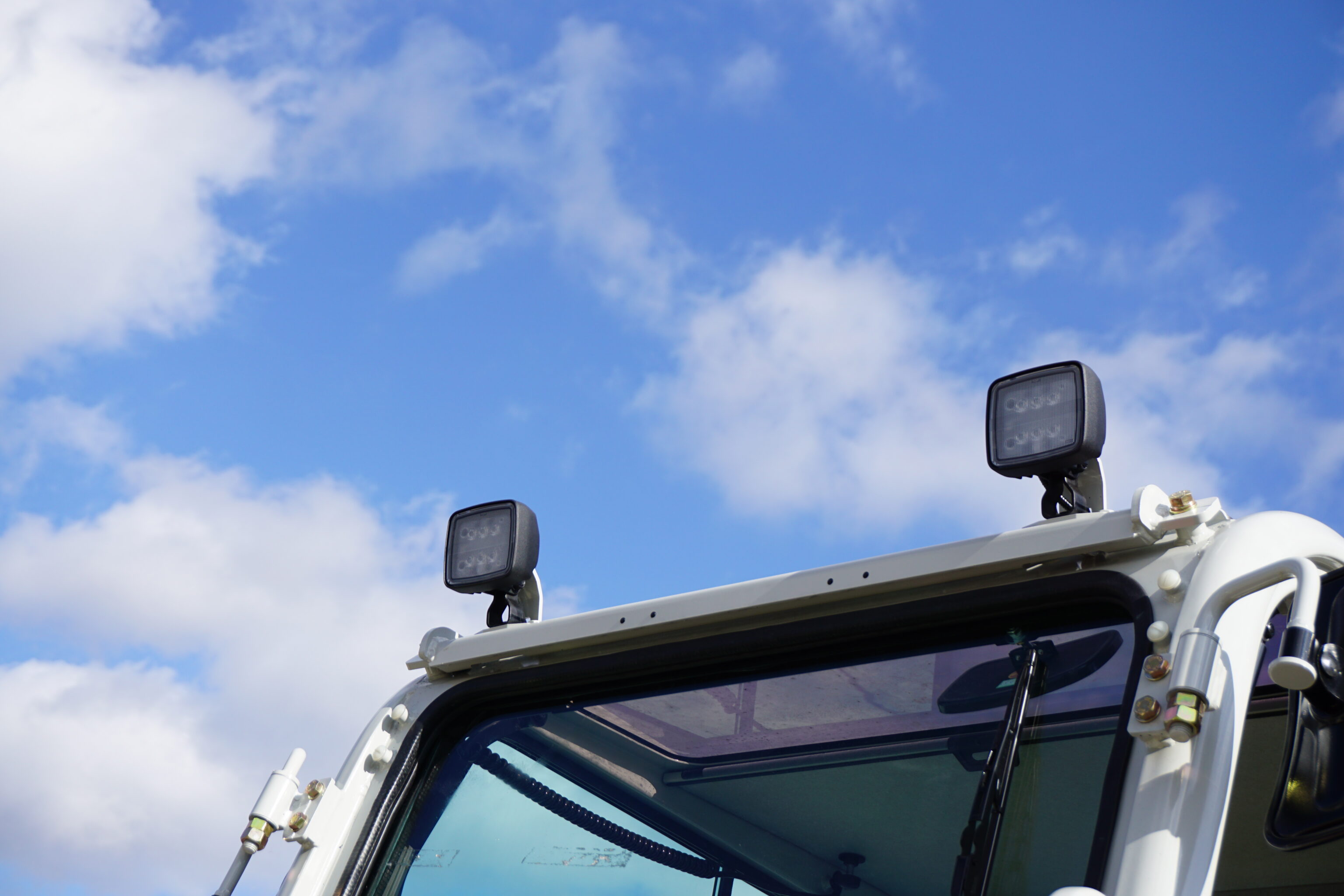 Takeuchi TB250-2 graafmachine zes LED-werklampen en twee waarschuwingslampen