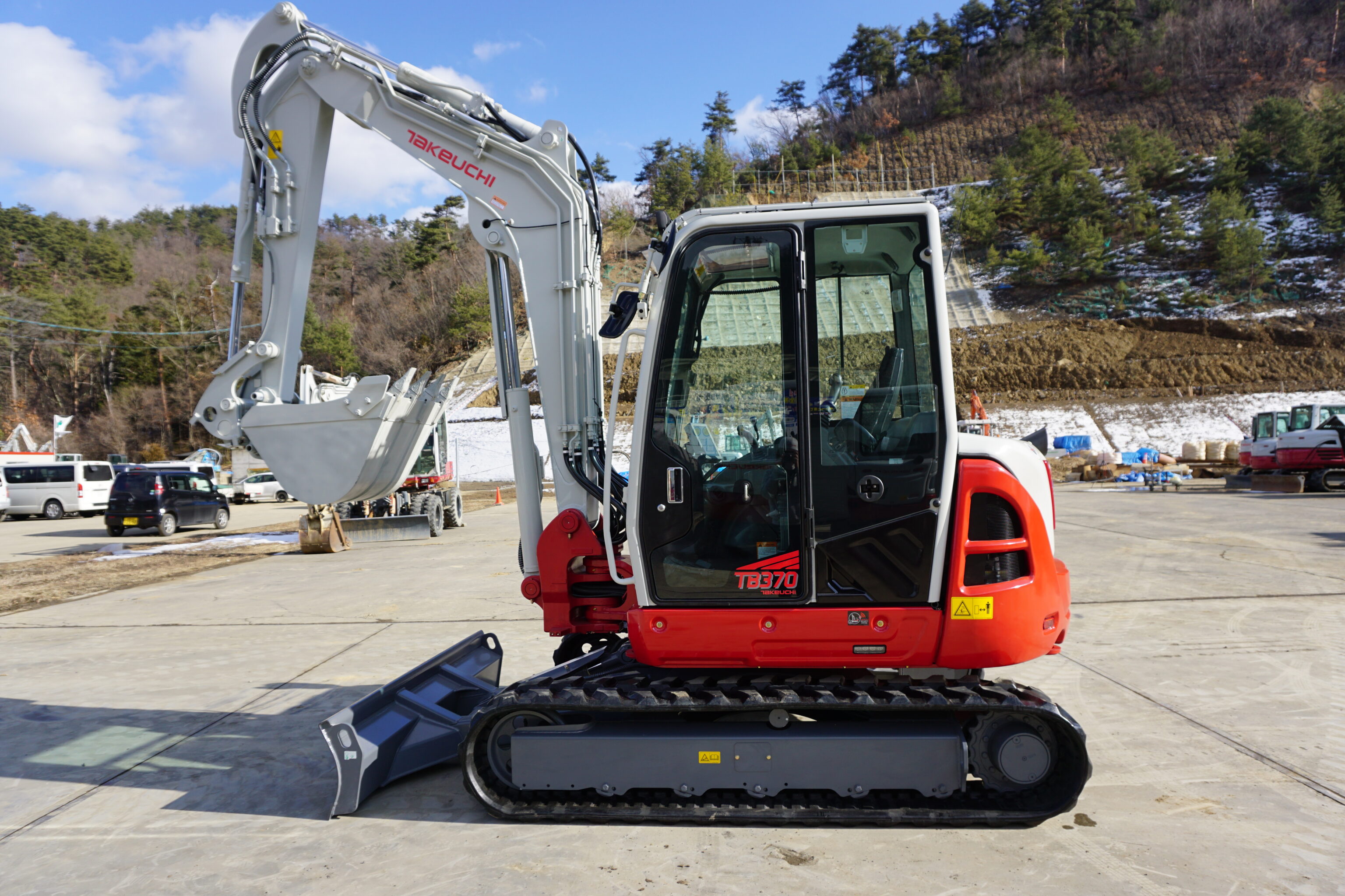 Takeuchi TB370 Monoboom graafmachine