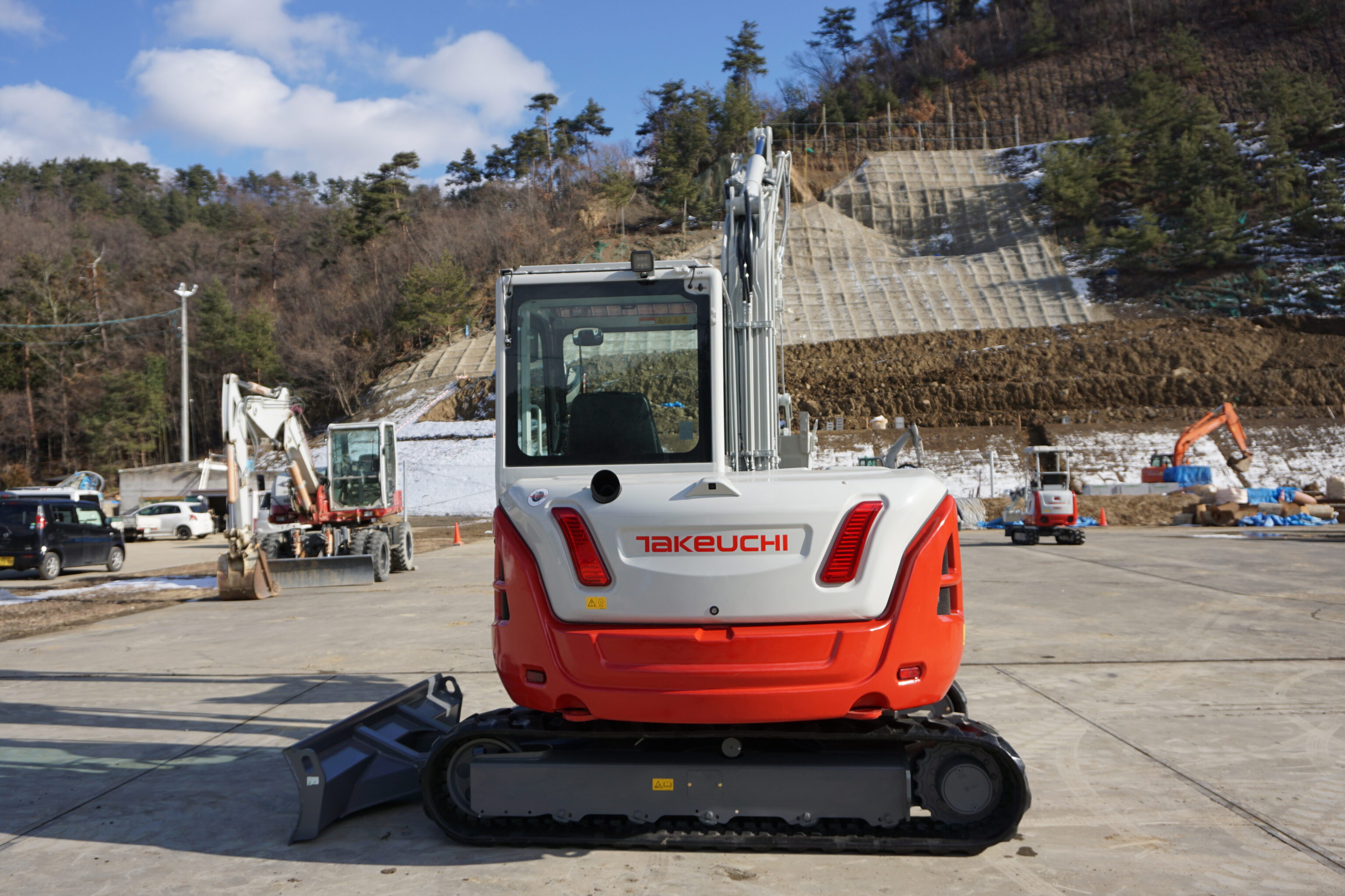 Takeuchi TB370 Monoboom graafmachine