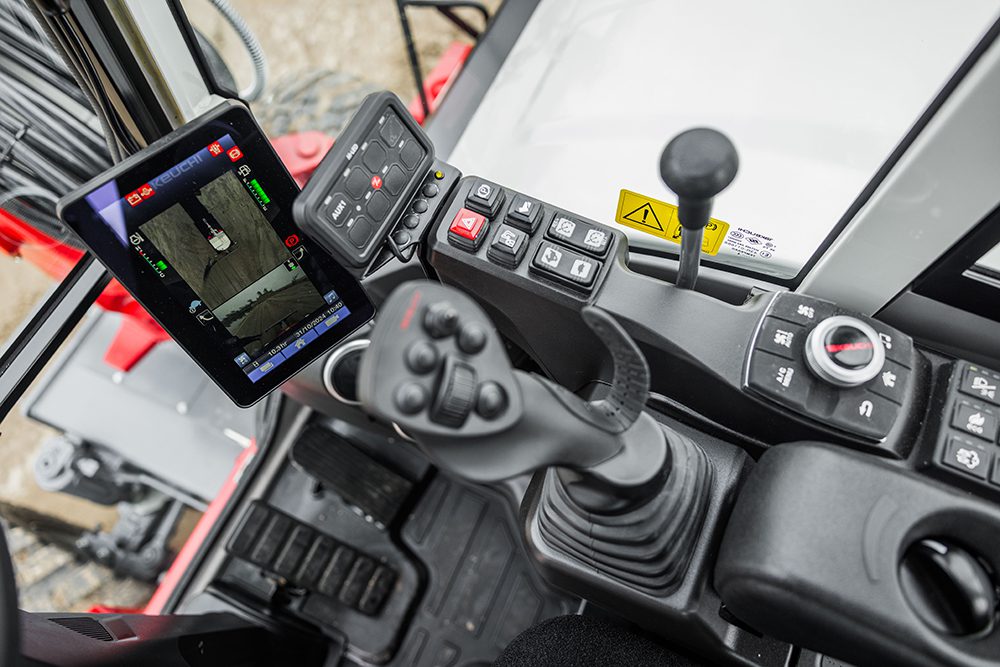 Takeuchi TB370W mobiele kraan touchscreen met jog dial