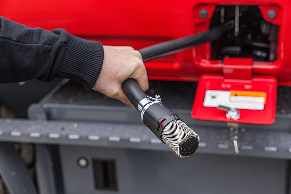 Takeuchi TB370W mobiele kraan elektrische brandstofvulpomp