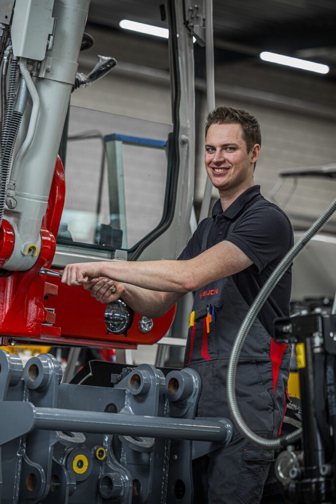 opbouwmonteur Takeuchi werkplaats