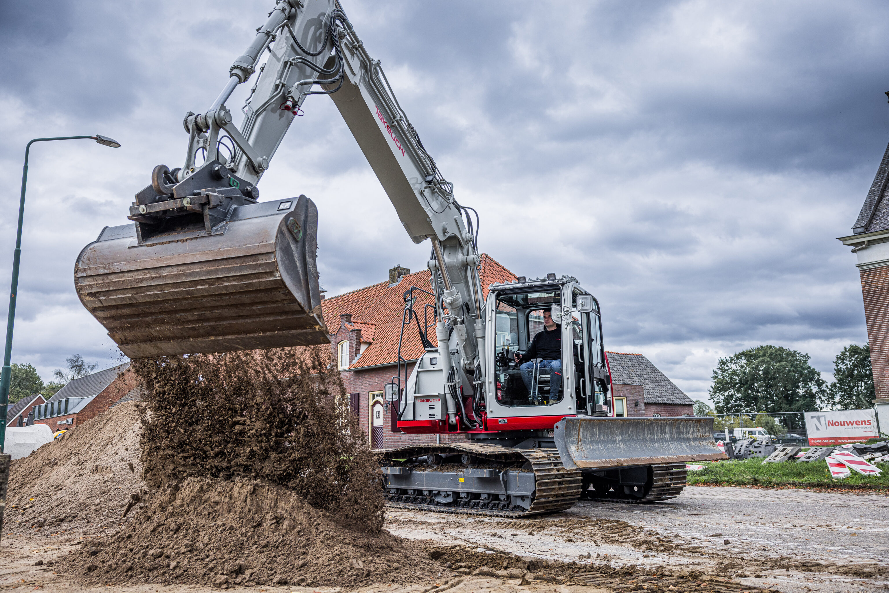 takeuchi tb3150r two piece boom lost grond